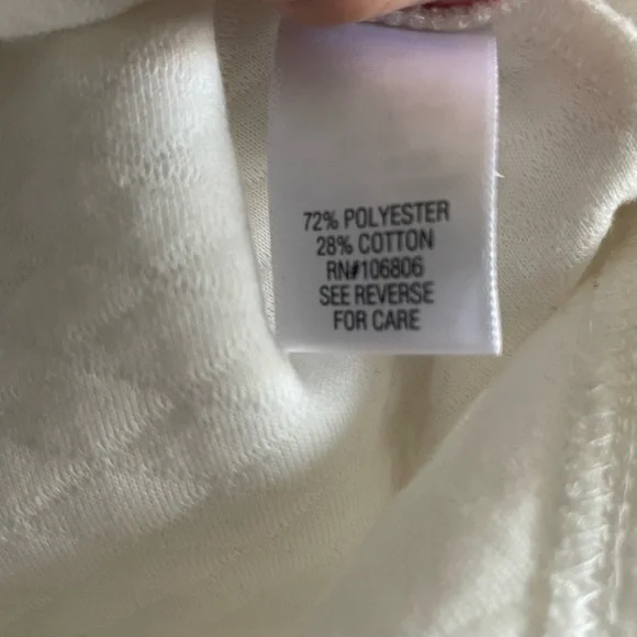 Croft & Barrow sweater. New. - Picture 6 of 8